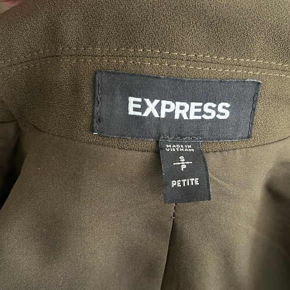 Express Rolled Sleeve Notch Collar
Boyfriend Blazer Size S/P - Picture 7 of 7